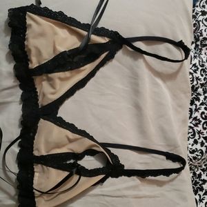 Hanky Panky peek-a-boo bralette